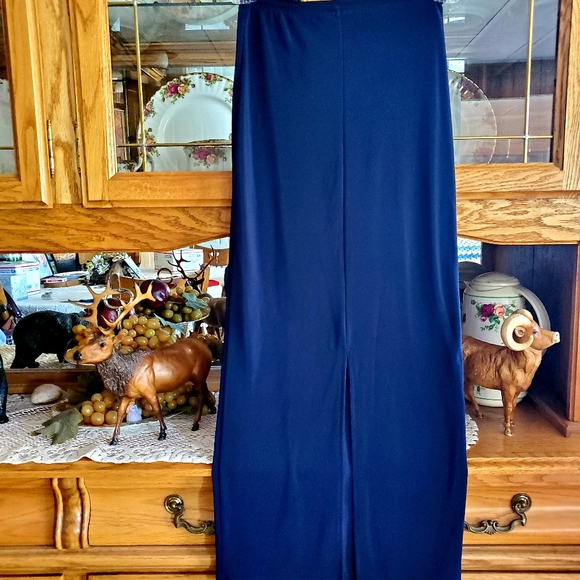 VOL 1 LONG SKIRT - Picture 3 of 4